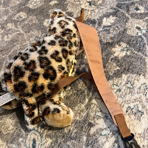 Leopard Backpack - Picture 3 of 6